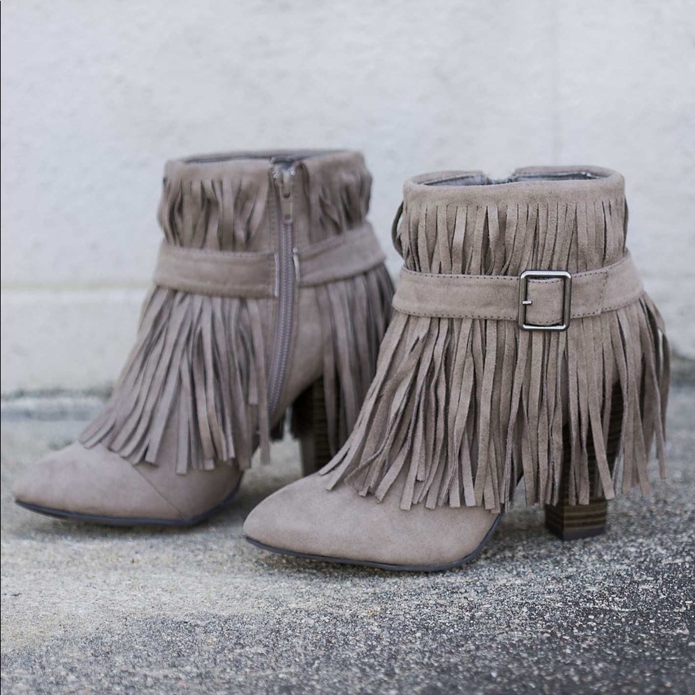 Daytrip taupe fringe ankle booties